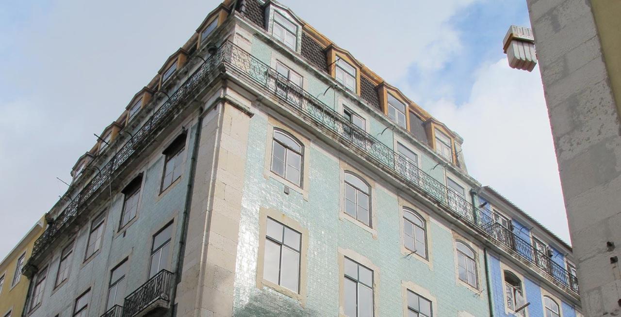 Quarto Com Varanda Na Rua Dos Douradores Лиссабон Экстерьер фото